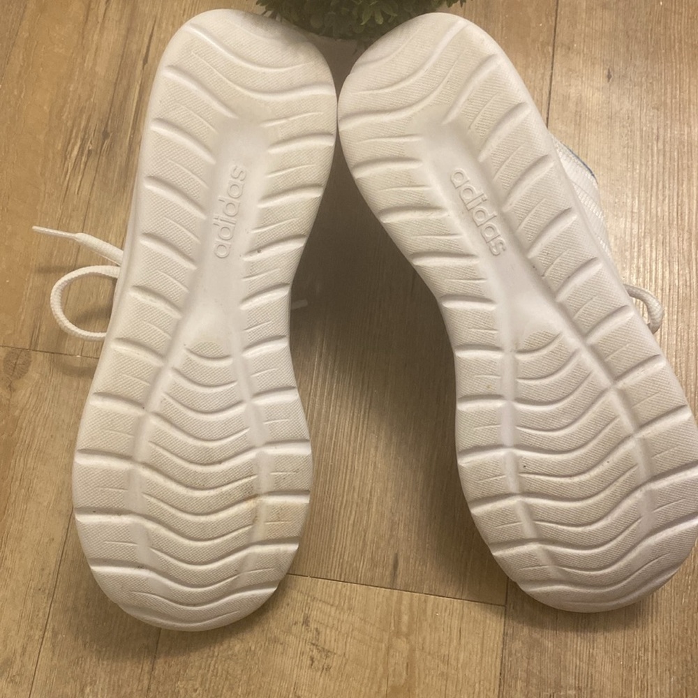 Ladies Adidas size 7 - Picture 4 of 8